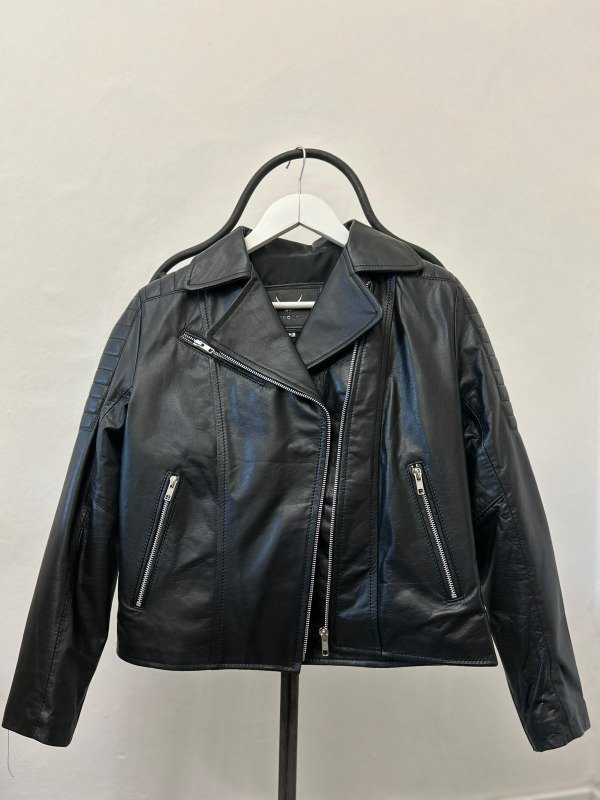 Producto - CHAQUETA DE CUERO NEGRO