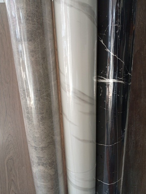 Producto - Rollo autoadhesivo símil mármol Gris 3 metros x 1,20