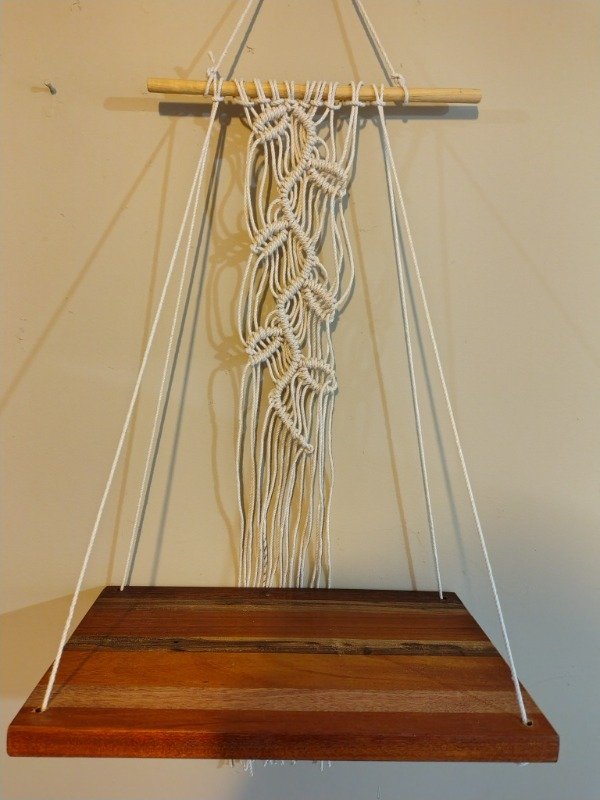 Producto - Estante madera en macramé.
