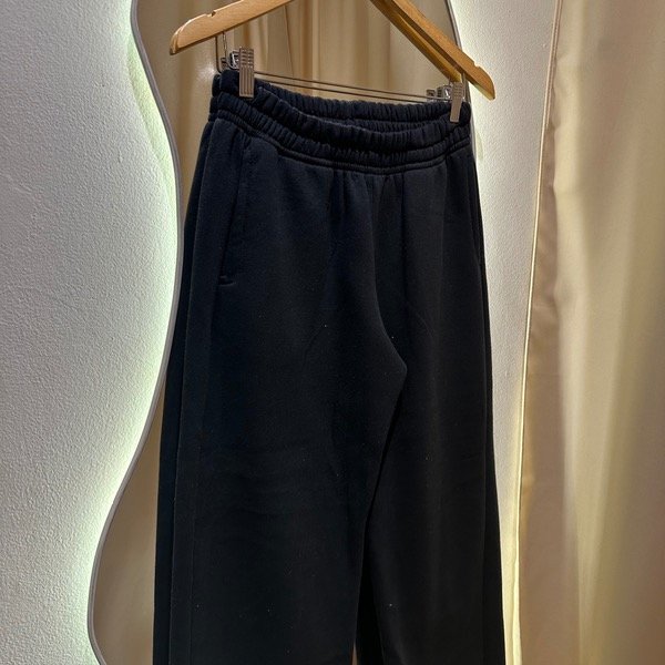 Producto - JOGGING FRISADO NEGRO