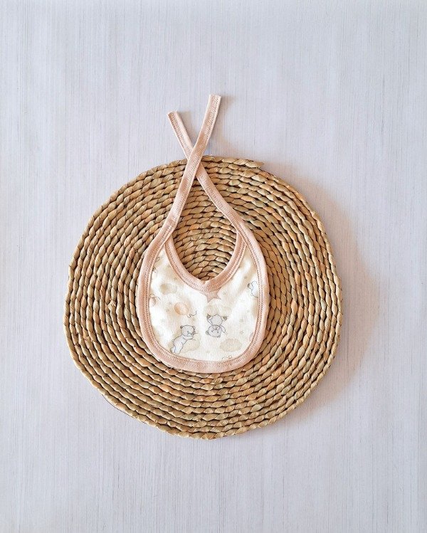 Producto - Babero RN Osito Dormilón Beige