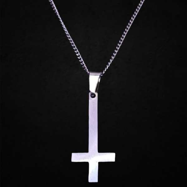 Producto - Collar Cruz invertida