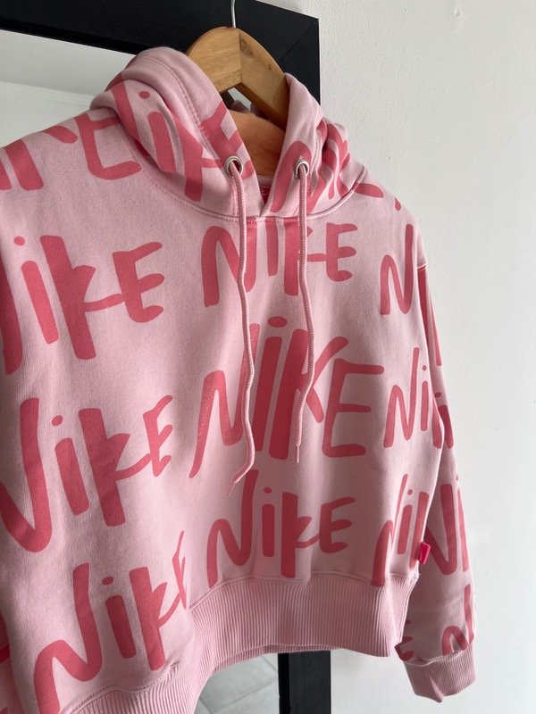 Producto - Buzo NIK pastel