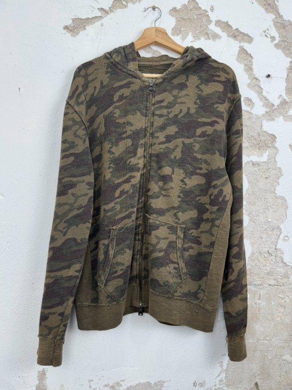 Producto - Campera Camuflada