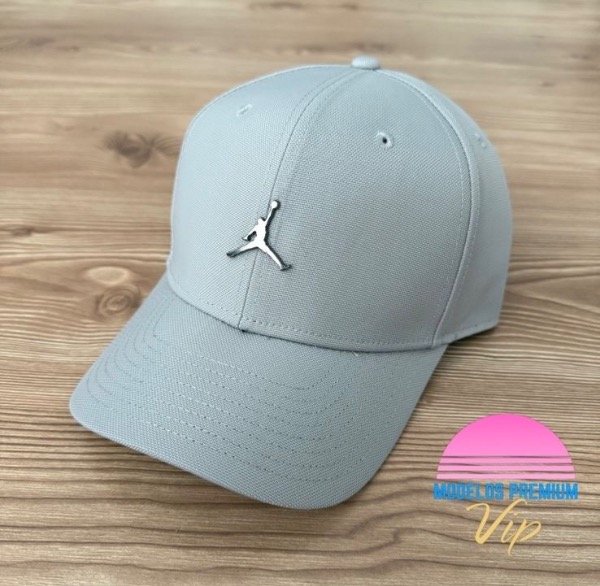 Producto - CHAPITA CURVA GRIS CLARO