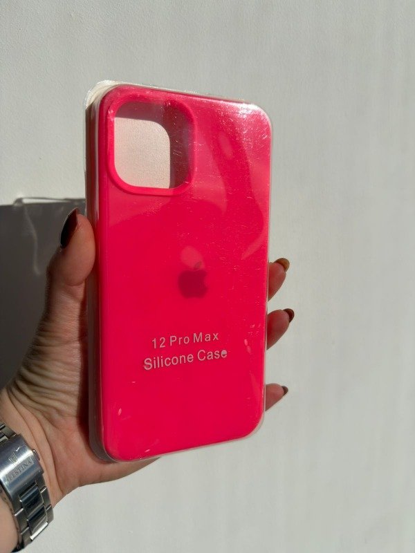 Producto - Silicone case iphone 12 pro max rosa fluor