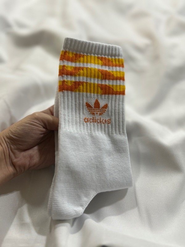 Producto - ADIDAS ONDAS BLANCA CON NARANJA Y AMARILLO EXC