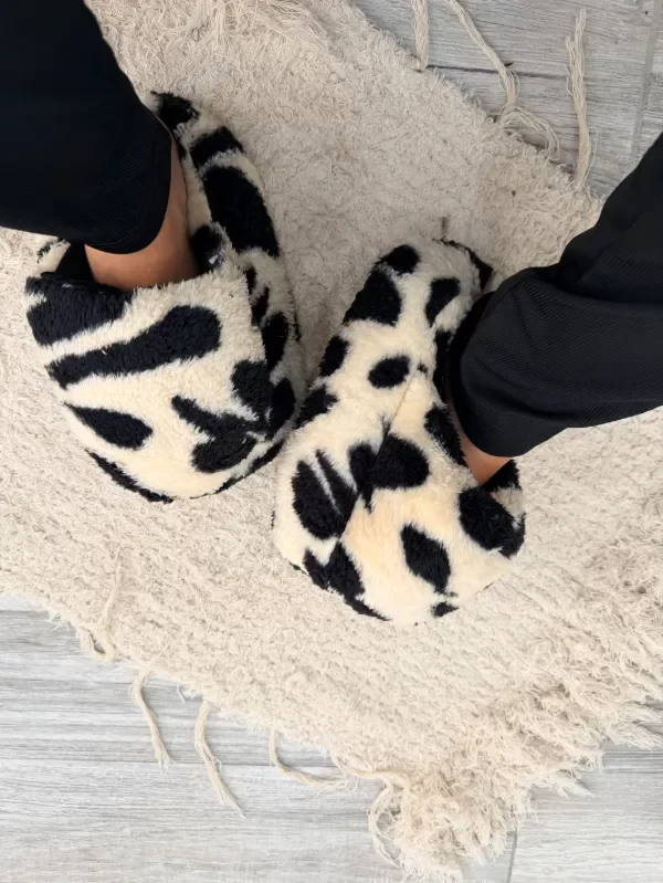 Producto - PANTUFLON ADULTO -VAQUITA