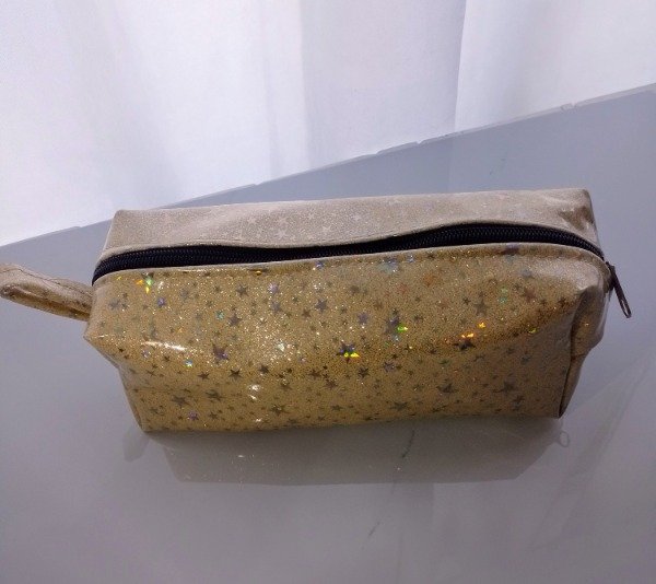 Producto - Neceser dorado