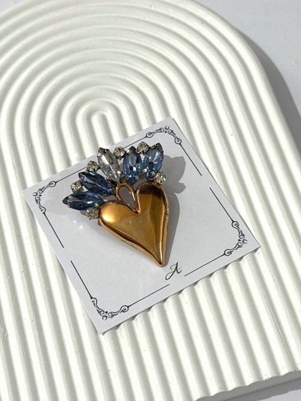 Producto - Prendedor corazón dorado a elección