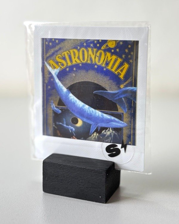 Producto - Polaroid Ballena +  Base de madera