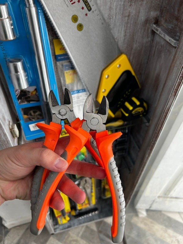 Producto - Alicate Pinza Genérico reforzado 6"