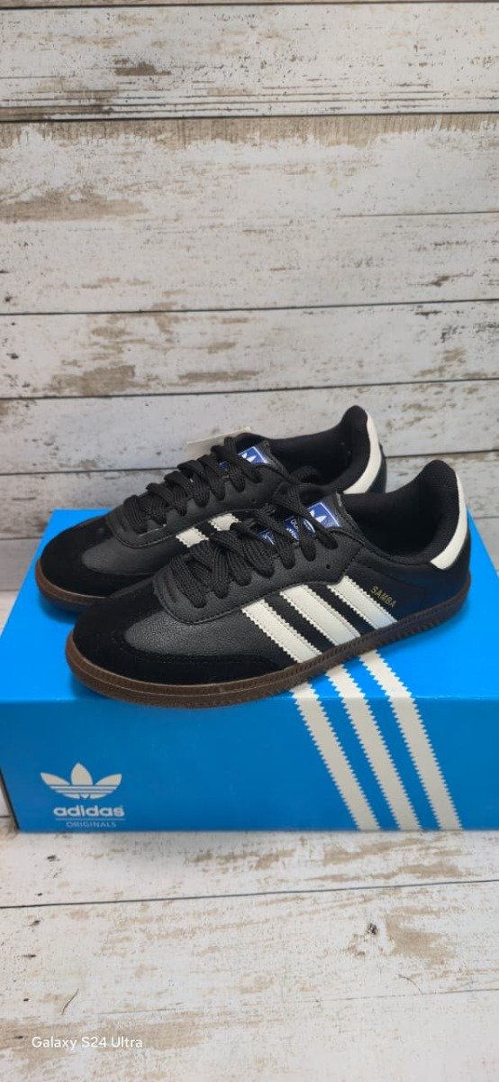 Producto - adidas campus negro con base marron del 35 al 40 - 0