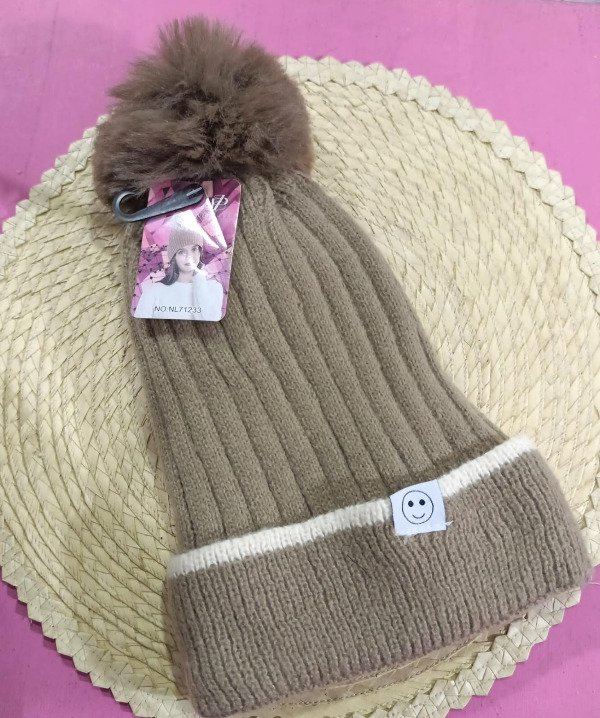 Producto - Gorrito con peluche adentro