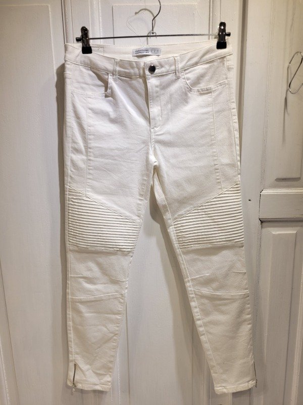 Producto - Jean ZARA blanco chupin Talle 30 - PRECIO: 50X