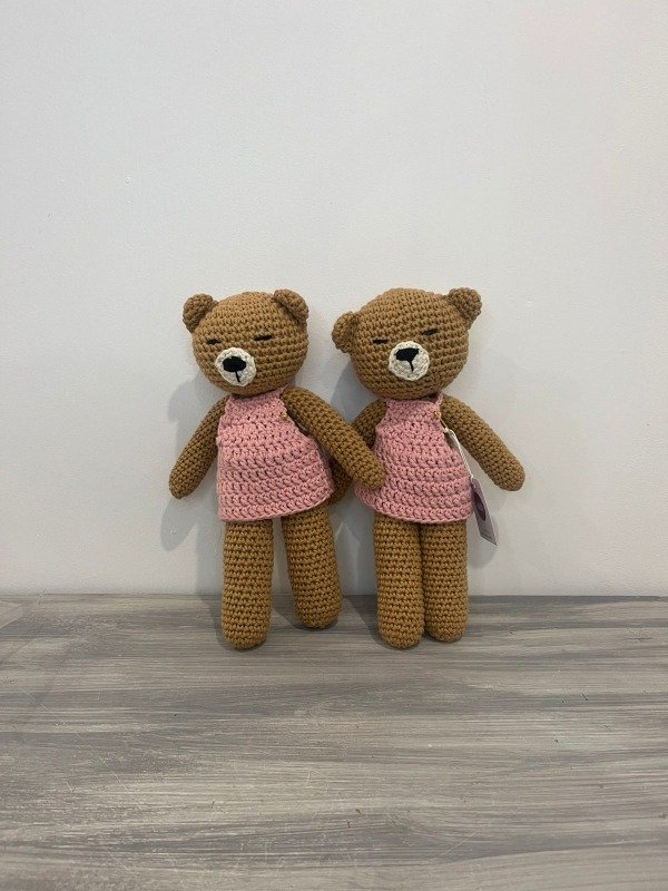 Producto - Muñeco de apego tejido - Osita con vestido