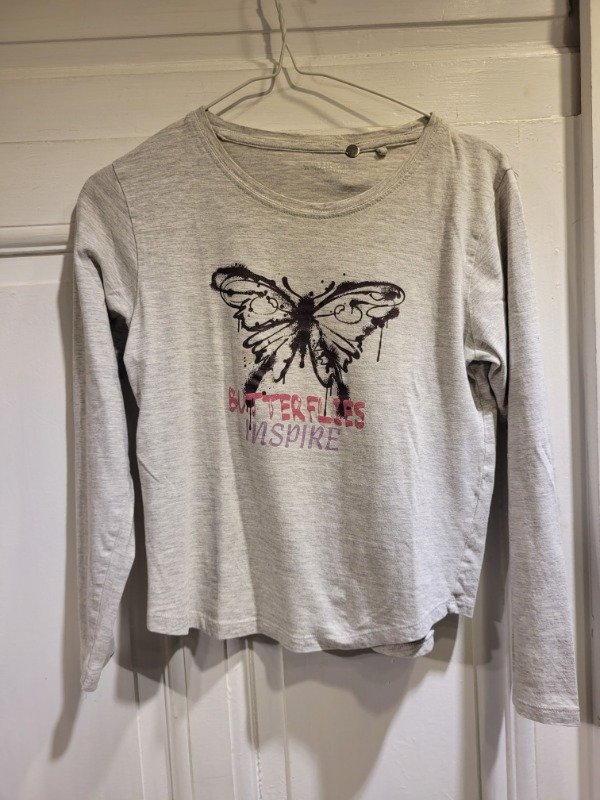 Producto - Remera INDEX gris logo mariposa Talle 12 años - PRECIO: 10X - 0