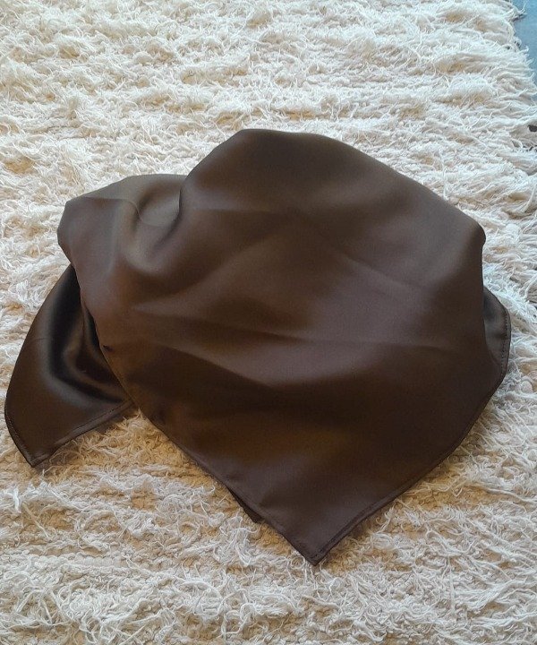 Producto - Pañuelo de seda importado 6  90 x 90 cm