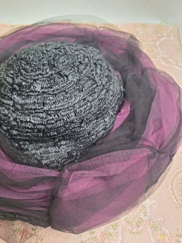 Producto - Capelina de Rafia negra con tul fucsia  y negro - 5