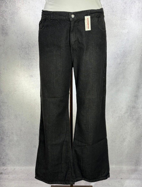 Producto - JEAN NEGRO GASTADO WIDE LEG RIGIDO
