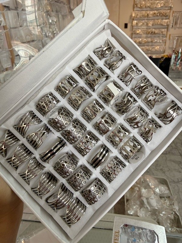 Producto - Caja x 36 anillos acero quirurgico