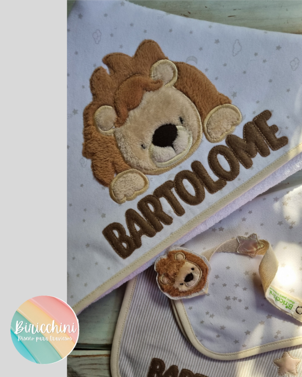 Producto - Toallon Capucha - Bordado Personalizado - PRODUCTO A PEDIDO