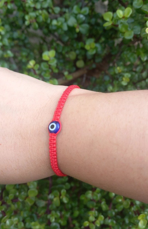 Producto - Pulsera de Protección Tejida con Ojo Turco