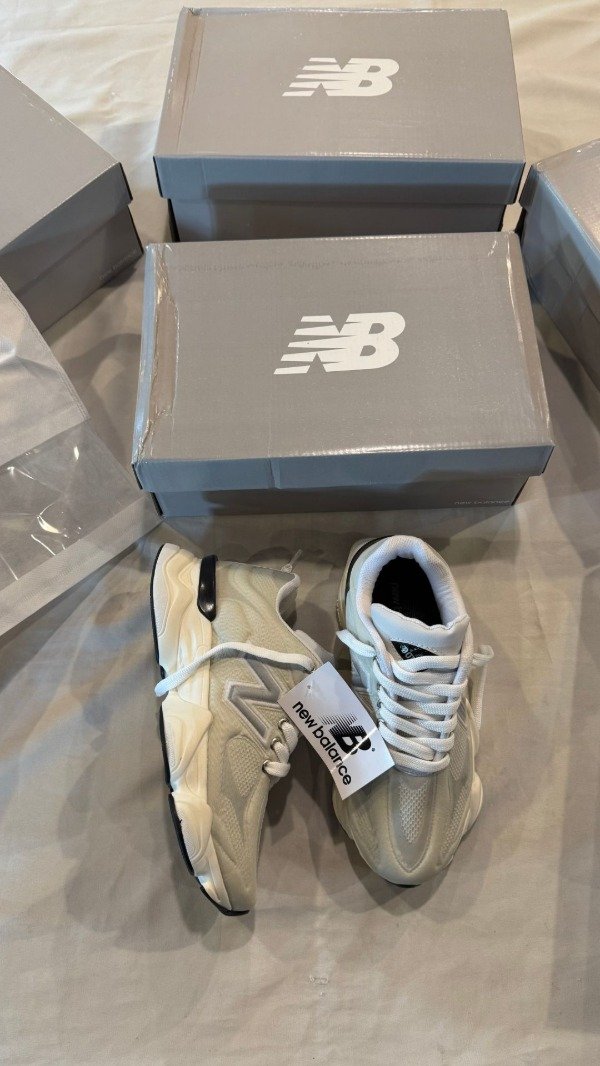 Producto - NEW BALANCE 9060 BEIGE