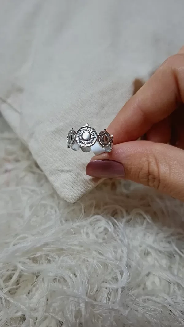 Producto - Anillo regulable de acero quirurgico Rita