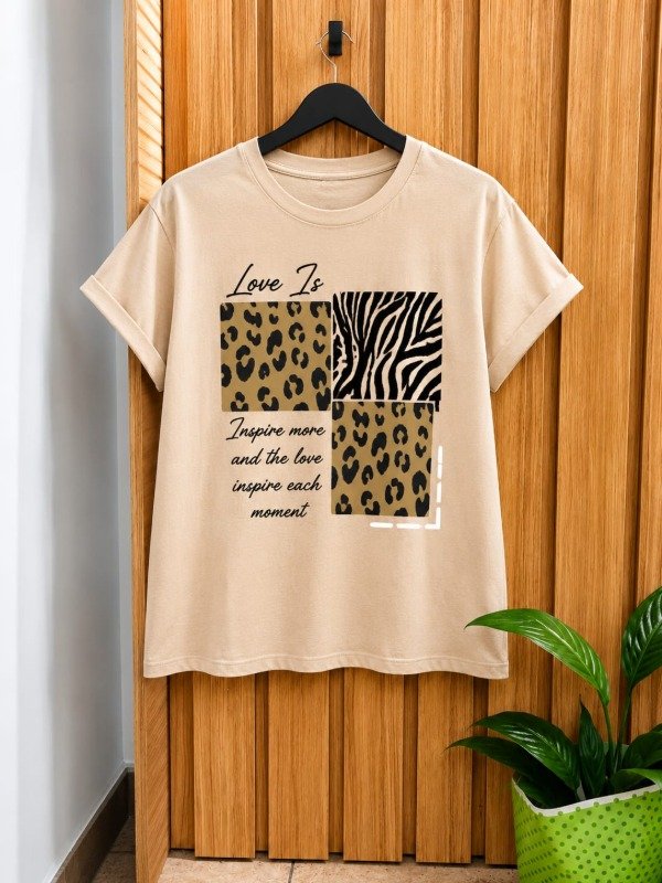 Producto - Remera manga rebatible estampa Love is - 0