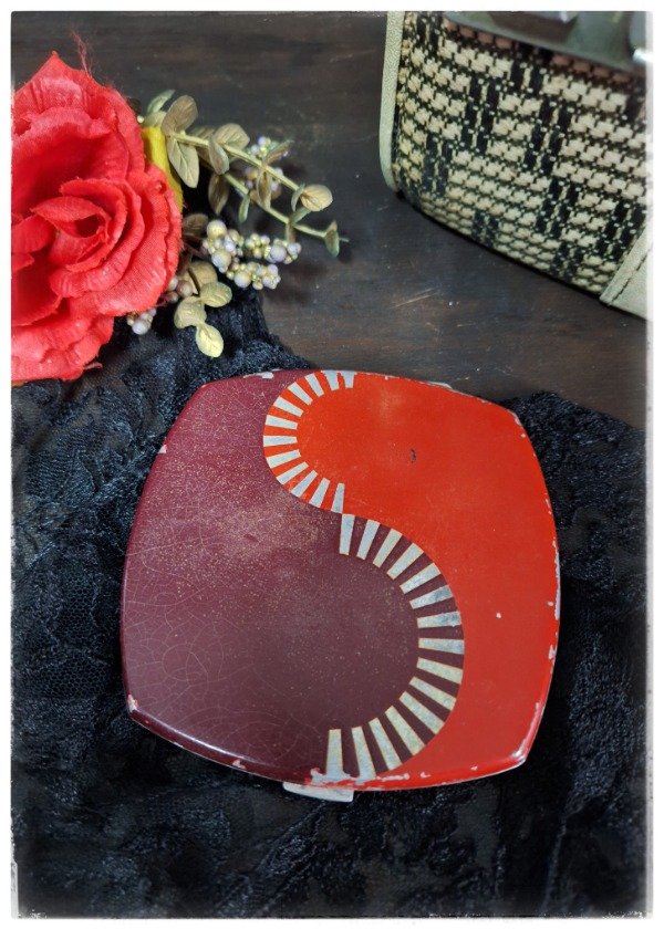 Producto - Polvera Chapa Estilo Art decó