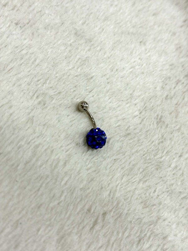 Producto - Piercing para ombligo bolita de fuego azul oscuro (acero quirúrgico)