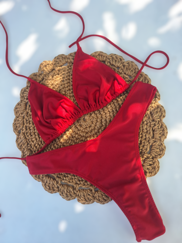 Producto - BIKINI TRIANGULO DE TIRITAS BORDO + BOMBACHA EN V