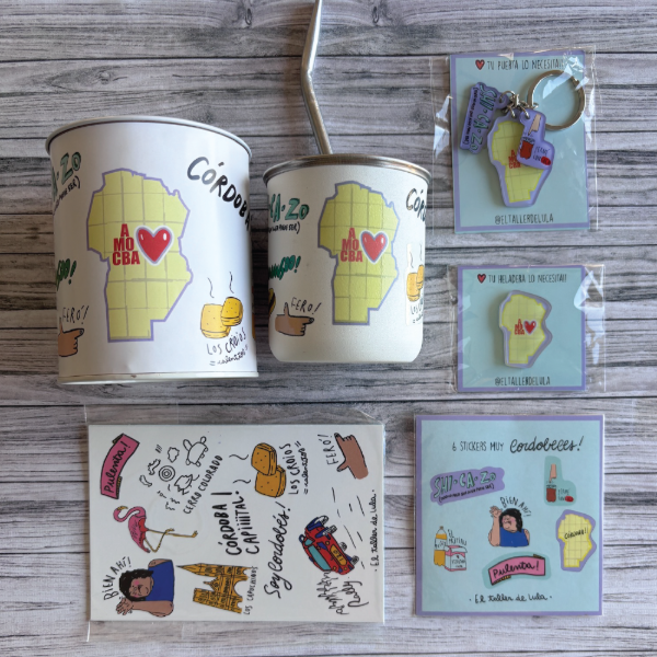 Producto - KIT SOY CORDOBÉS (1 MATE + 1 LLAVERO + 1 IMAN + 1 SET DE STICKERS + 2 POSTALES)