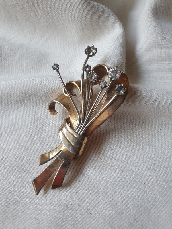 Producto - Broche 40s Lazos y Pimpollos