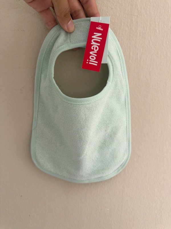 Producto - Babero impermeable toalla CLOUD ISLAND 0-36 meses NUEVO mgm111 mgm112