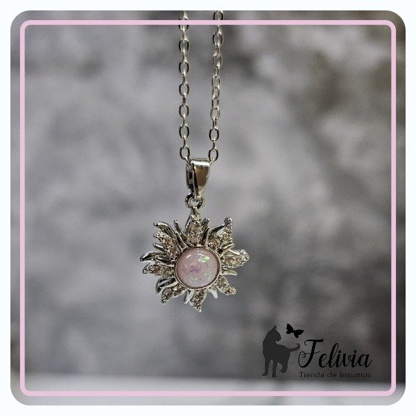 Producto - Collar Sol Giratorio plateado centro Rosa