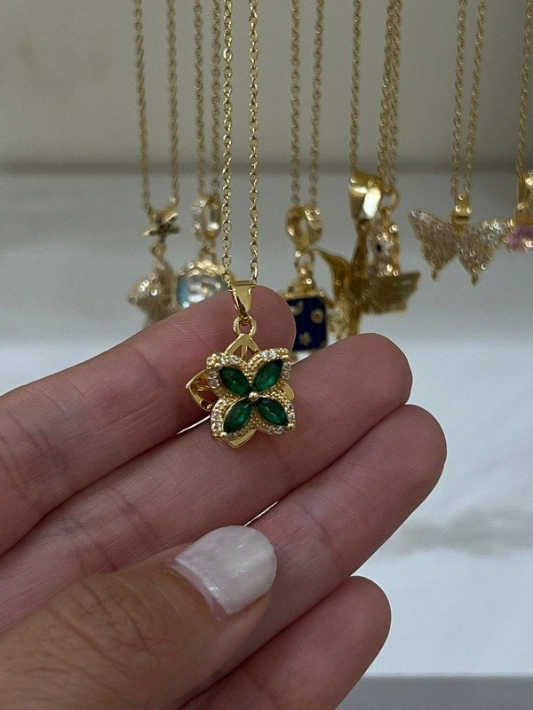 Producto - COLLAR FLOR VERDE GIRATORIA