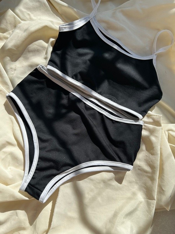 Producto - Bikini Tiro Alto Black and White