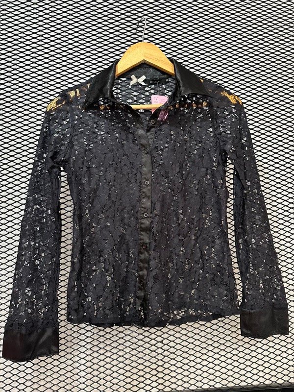 Producto - Camisa de encaje TM
