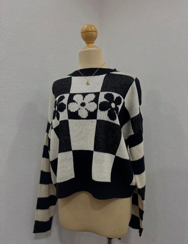 Producto - Sueter blanco y negro