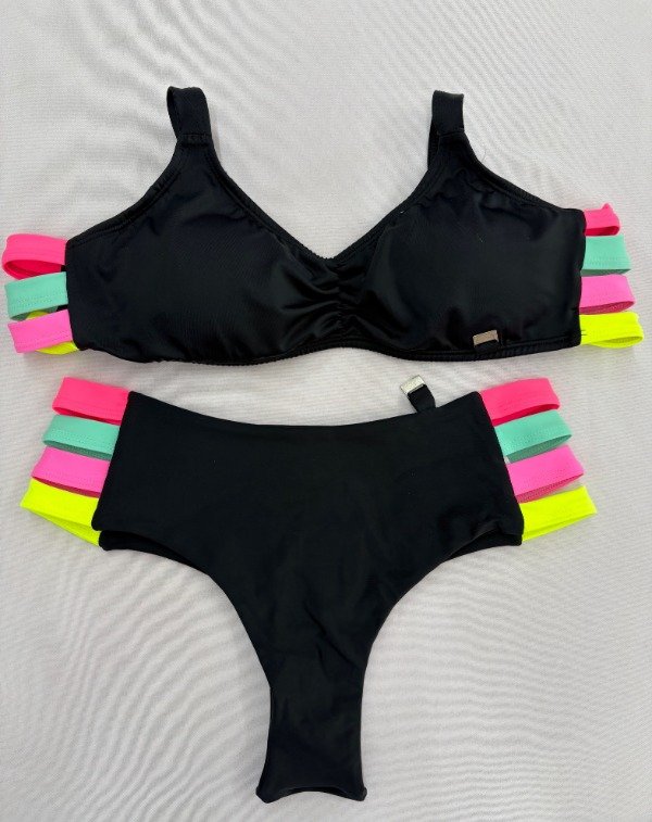 Producto - CONJUNTO TOP Y CULOTTE LESS CON 4 TIRAS LATERALES COLORES