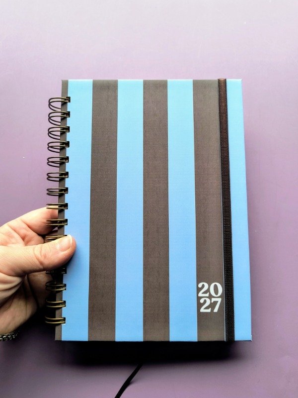 Producto - Agenda 2027 Semana a la Vista- Rayado Chocolate/Celeste - 1