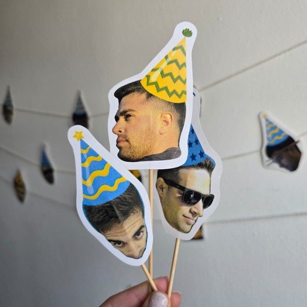 Producto - Banderín caras con bonete