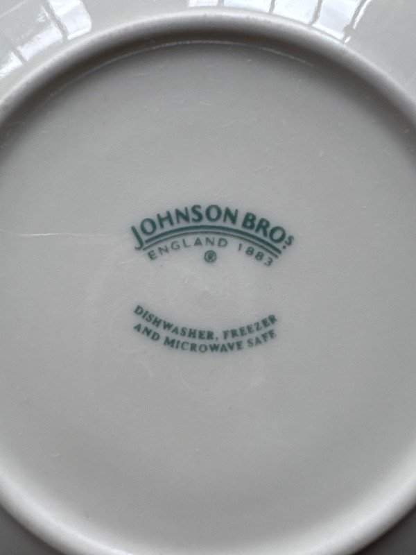 Producto - Plato de té de loza inglesa Johnson Bros  Dishwasher - 1