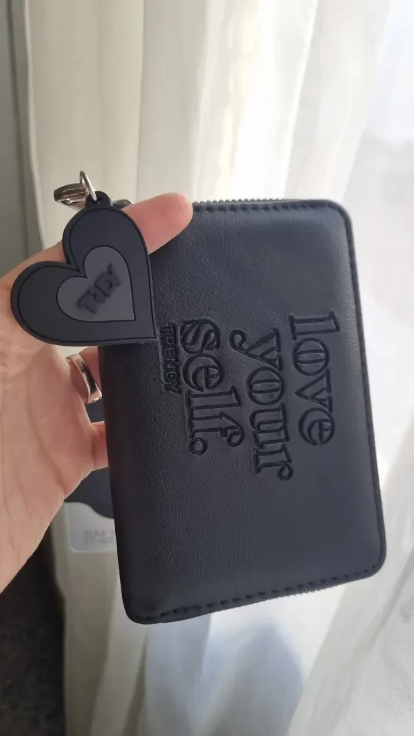 Producto - Billetera Trendy chica color negra con llavero corazon