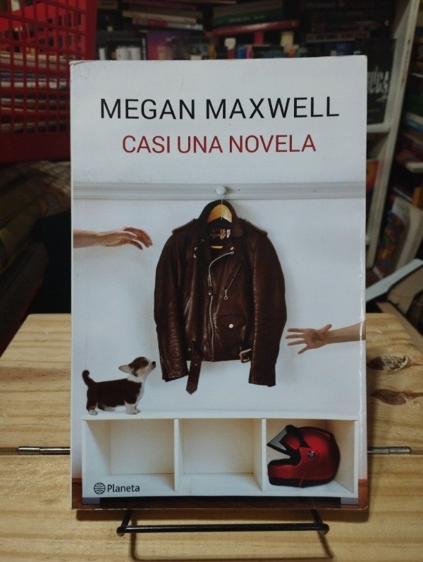Producto - CASI UNA NOVELA - Megan Maxwell