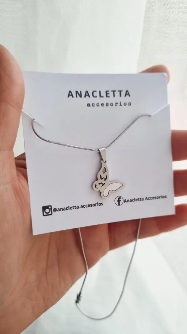 Producto - Gargantilla mariposa y nacar Aq super delicada