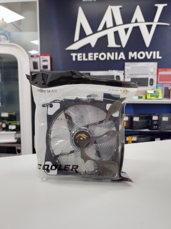 Producto - Fan cooler de 120mm con luces RGB Netmak NM-12RGB