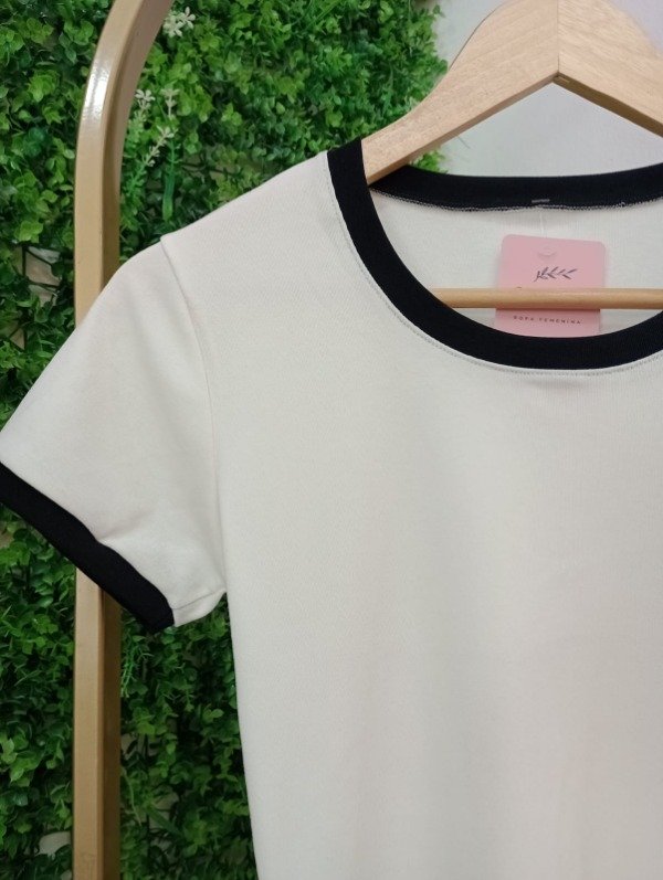 Producto - Remera básica "Roma" Blanca 0523